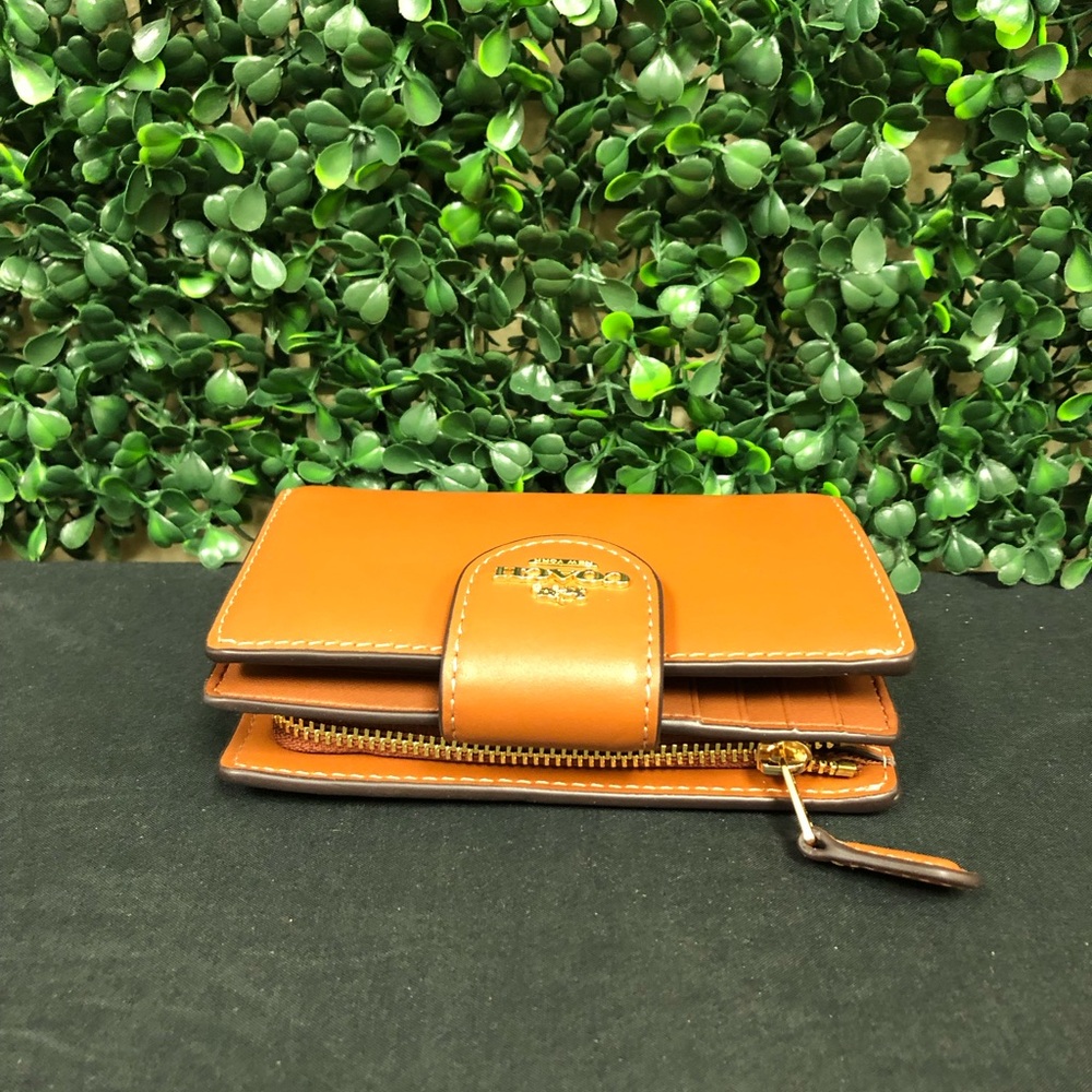 Coach Medium Corner Zip Wallet - Picture 3 of 11